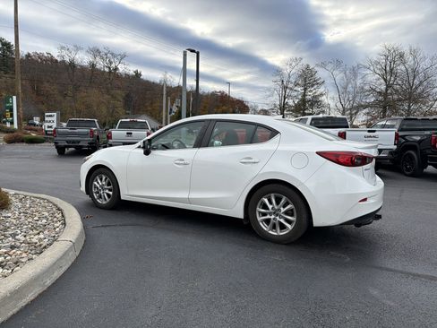 Used 2015 MAZDA MAZDA3 i Grand Touring image 8