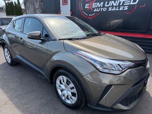Used 2021 Toyota C-HR LE FWD image 5