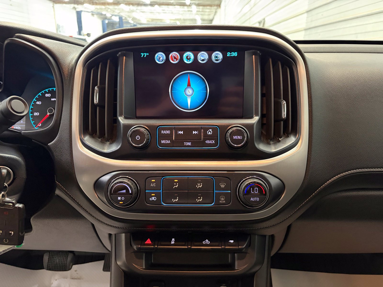Used 2018 GMC Canyon SLE w/ SLE Convenience Package AWD/4WD image 18