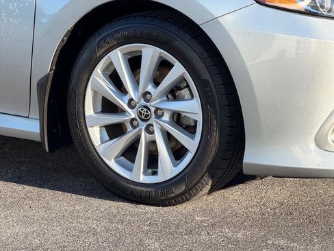 Used 2022 Toyota Camry LE image 23