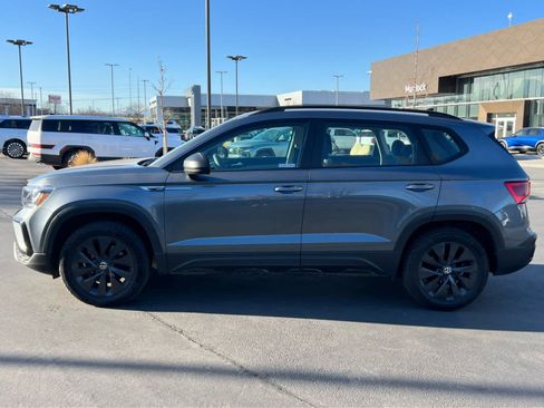 Used 2022 Volkswagen Taos S image 12