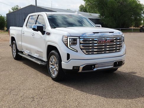 Used 2025 GMC Sierra 1500 Denali w/ Technology Package AWD/4WD image 6