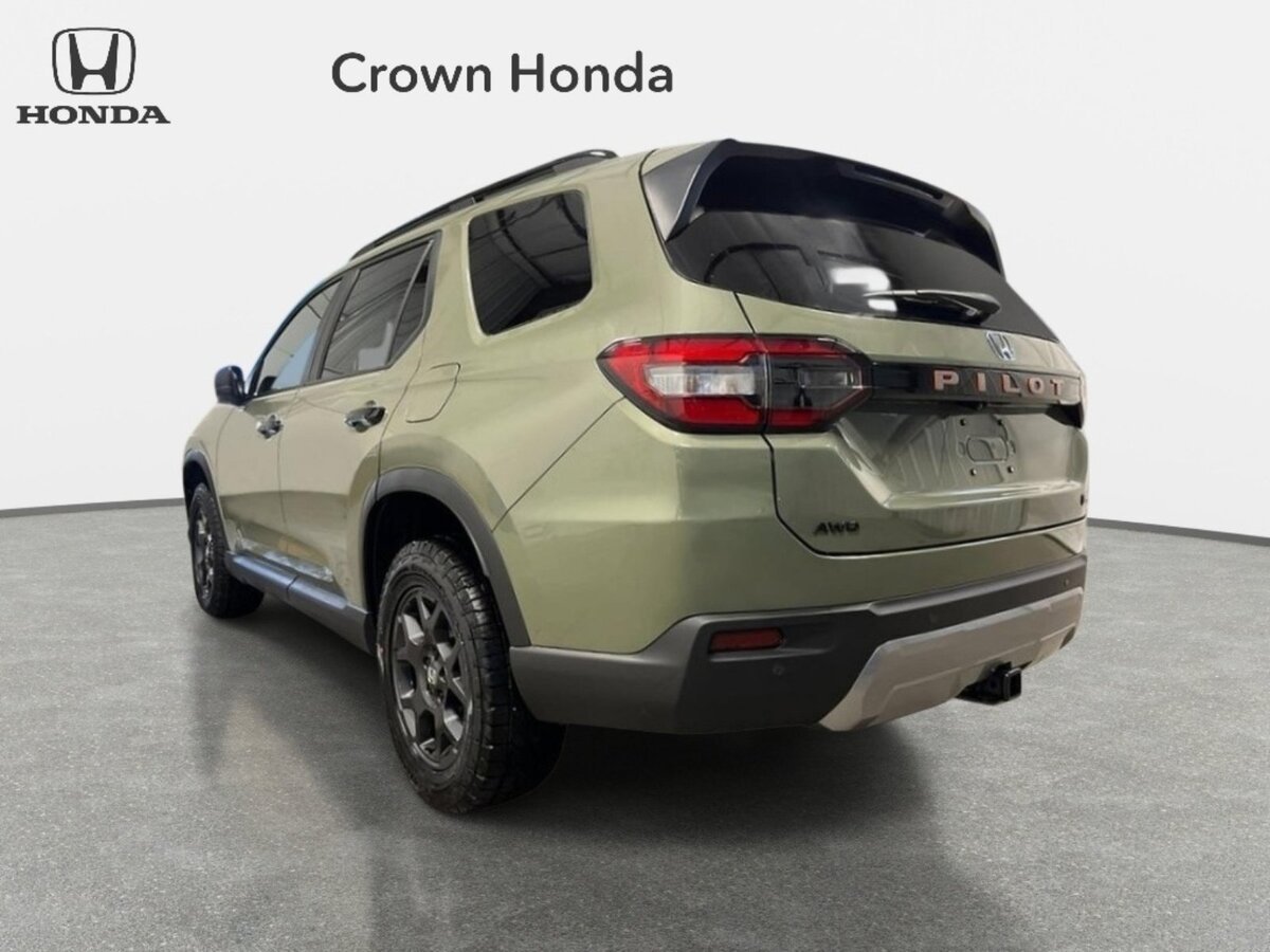 New 2026 Honda Pilot TrailSport image 3