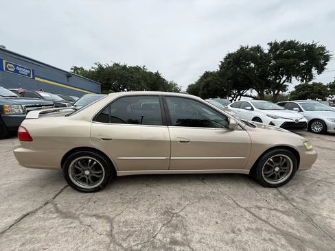 Used 2000 Honda Accord EX image 8