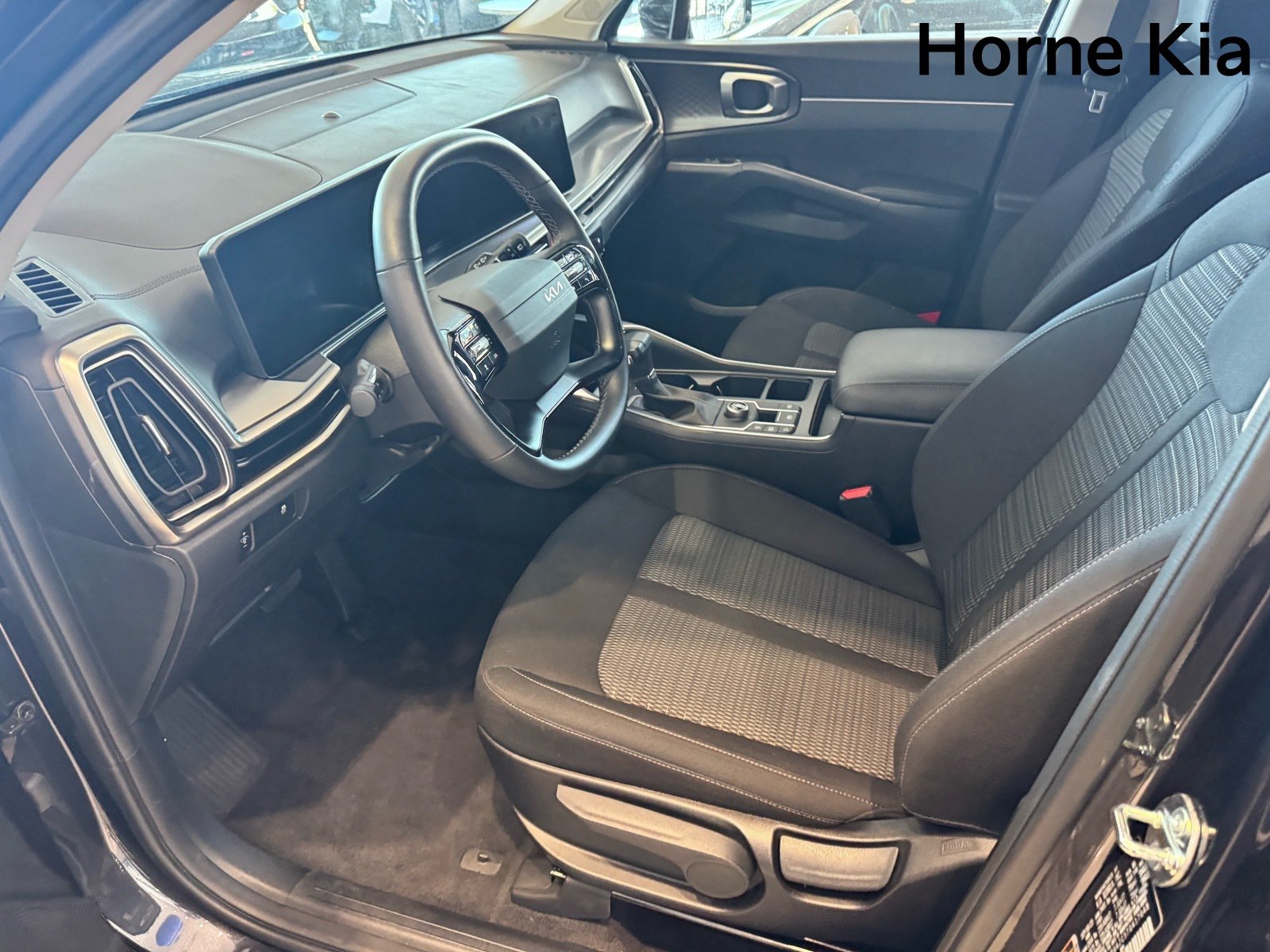New 2026 Kia Sorento LX FWD image 9