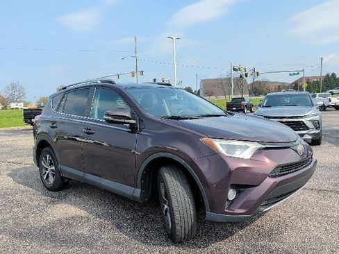 Used 2017 Toyota RAV4 XLE image 23