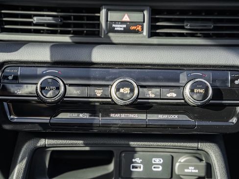 New 2025 Honda Pilot TrailSport image 24