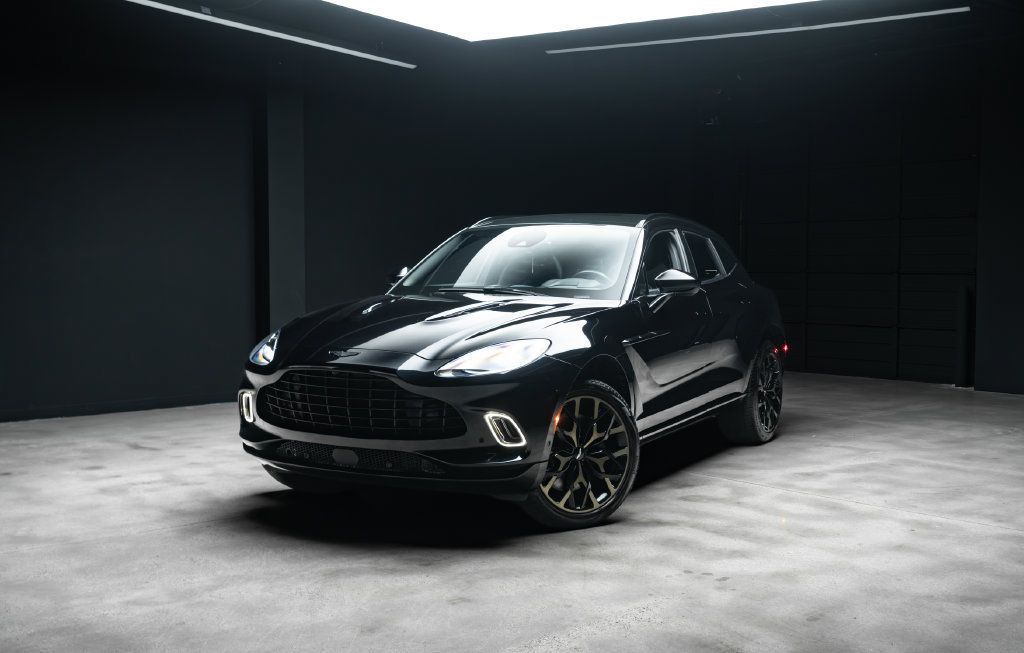 Used 2022 Aston Martin DBX AWD/4WD image 43