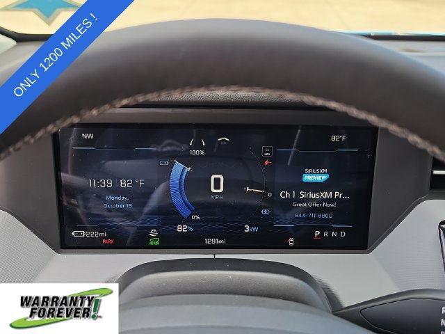 Used 2027 Chevrolet Bolt LT w/ Comfort Package FWD image 17