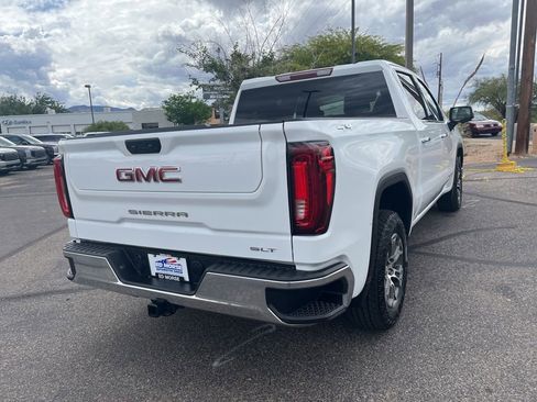 Used 2025 GMC Sierra 1500 SLT AWD/4WD image 4