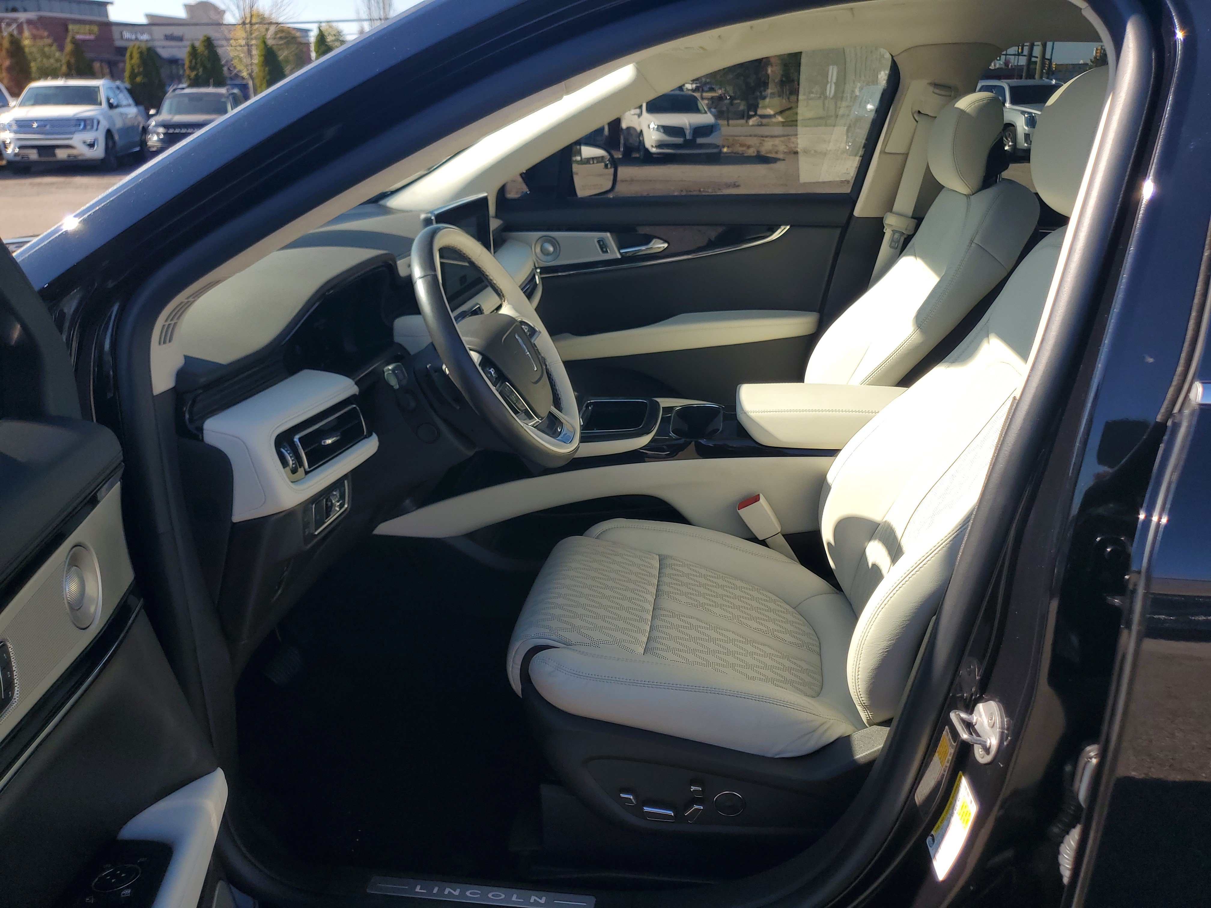 Used 2021 Lincoln Nautilus Black Label AWD/4WD image 12