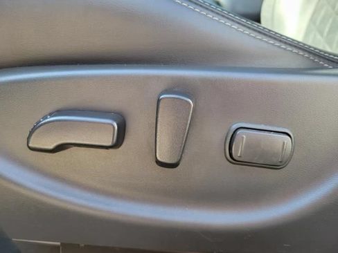Used 2022 Nissan Maxima Platinum FWD image 17