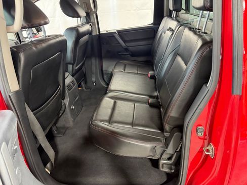 Used 2010 Nissan Titan XE AWD/4WD image 22