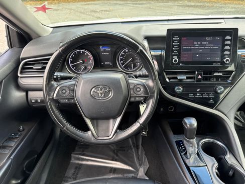 Used 2021 Toyota Camry SE image 17