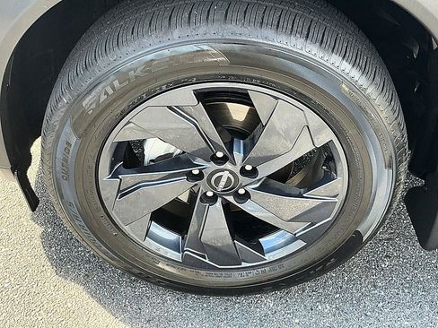 Certified 2026 Nissan Rogue SV FWD image 9