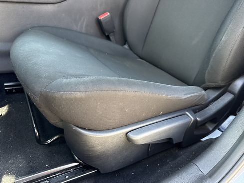 Used 2025 Nissan Sentra S image 32