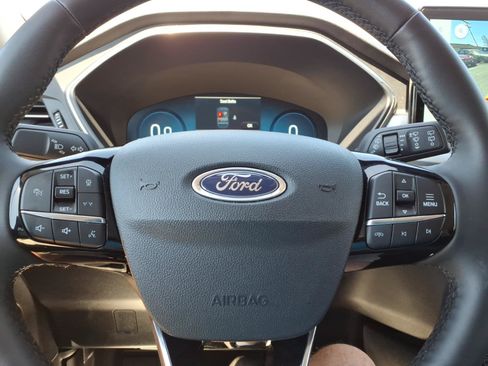 Used 2025 Ford Escape Platinum AWD/4WD image 13