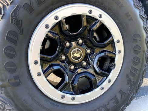 Used 2023 Ford Bronco 4-Door w/ Sasquatch Package AWD/4WD image 3