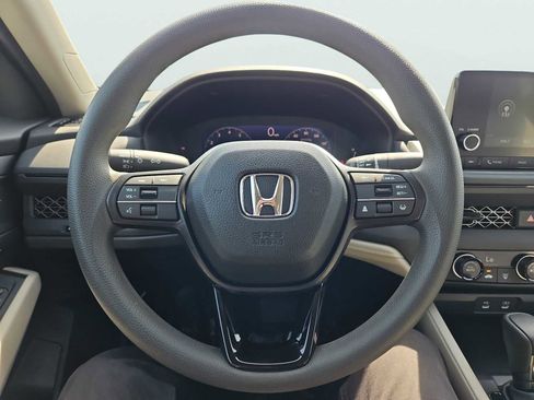 Certified 2025 Honda Accord LX image 18