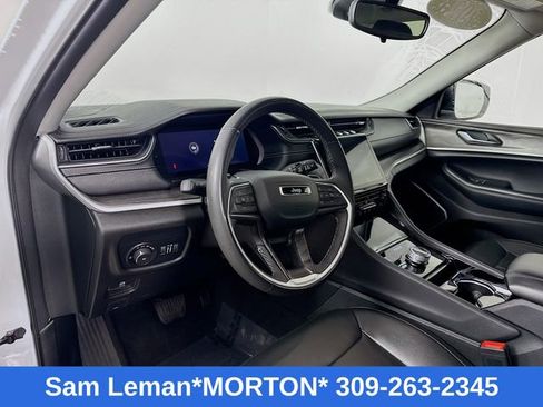 Used 2023 Jeep Grand Cherokee L Limited image 9