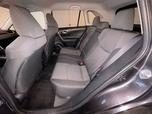 Used 2025 Toyota RAV4 XLE AWD/4WD image 21