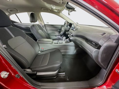 Used 2024 Nissan Sentra SV FWD image 29