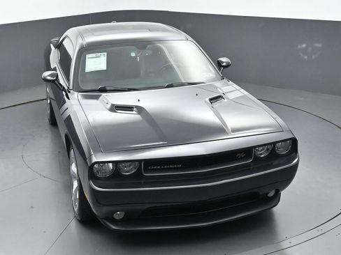 Used 2013 Dodge Challenger R/T Plus RWD image 36