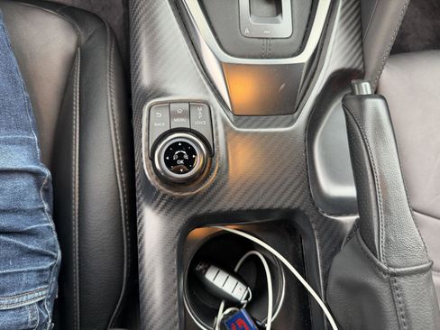 Used 2020 Nissan GT-R Premium w/ Premium Interior Package image 25