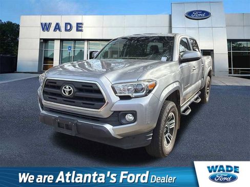 Used 2016 Toyota Tacoma SR5 image 1