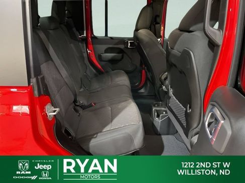 New 2026 Jeep Gladiator Mojave w/ Technology Group AWD/4WD image 44