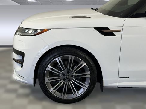Used 2025 Land Rover Range Rover Sport Autobiography AWD/4WD image 12