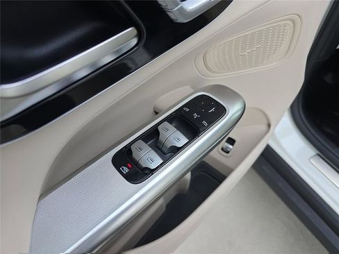 New 2026 Mercedes-Benz GLC 300 4MATIC image 21
