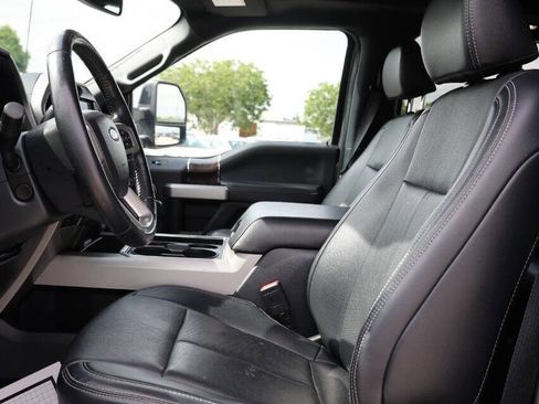 Used 2022 Ford F250 Lariat w/ Lariat Ultimate Package AWD/4WD image 13