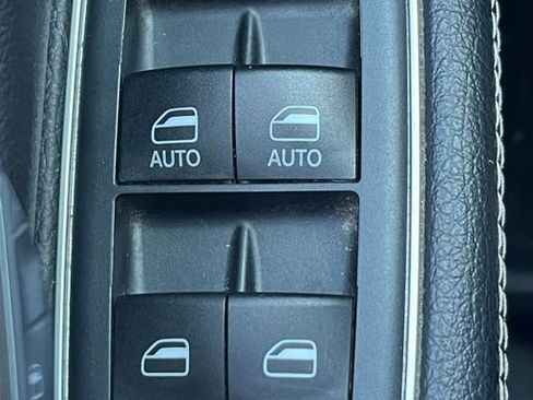 Certified 2020 RAM 1500 Laramie image 8