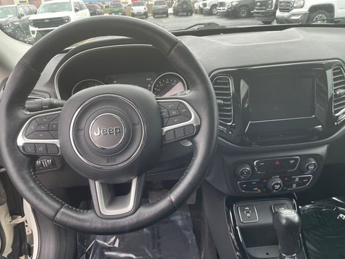 Used 2018 Jeep Compass Altitude w/ Popular Equipment Group image 17