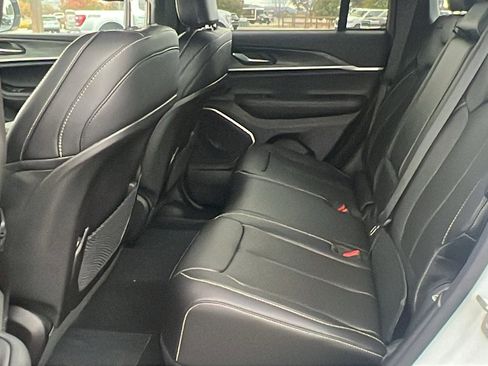 New 2025 Jeep Grand Cherokee Limited w/ Trailer Tow Package image 17