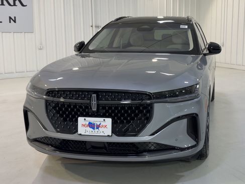 Certified 2024 Lincoln Nautilus Black Label w/ Jet Appearance Package (87T) image 4