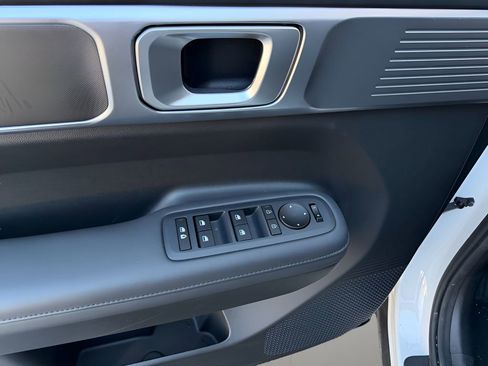 Used 2025 Hyundai Santa Fe XRT image 16