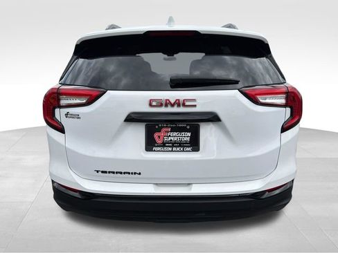 Used 2022 GMC Terrain SLE w/ Driver Convenience Package FWD image 6