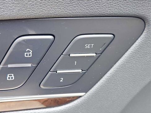 Used 2018 Audi Q5 Prestige w/ Prestige Package AWD/4WD image 13
