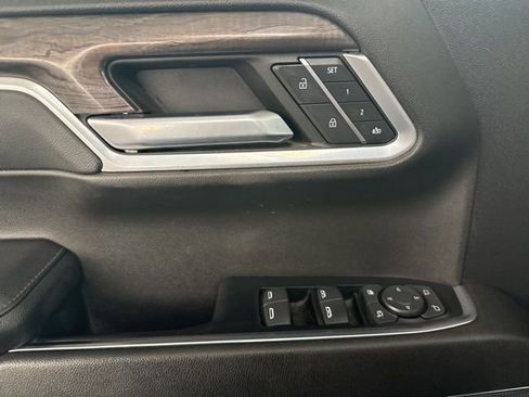 Used 2022 Chevrolet Silverado 1500 LTZ w/ Technology Package image 31