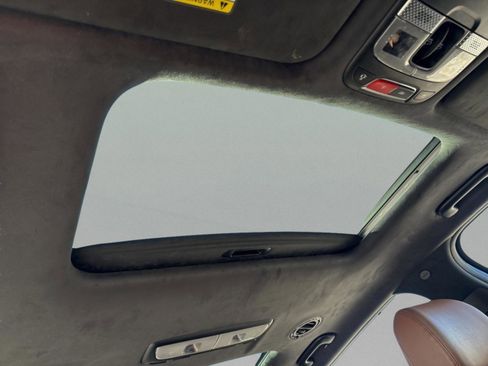 Used 2023 Kia Telluride SX Prestige X-Pro image 32