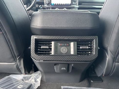 New 2026 Ford F250 Lariat w/ Black Appearance Package AWD/4WD image 33