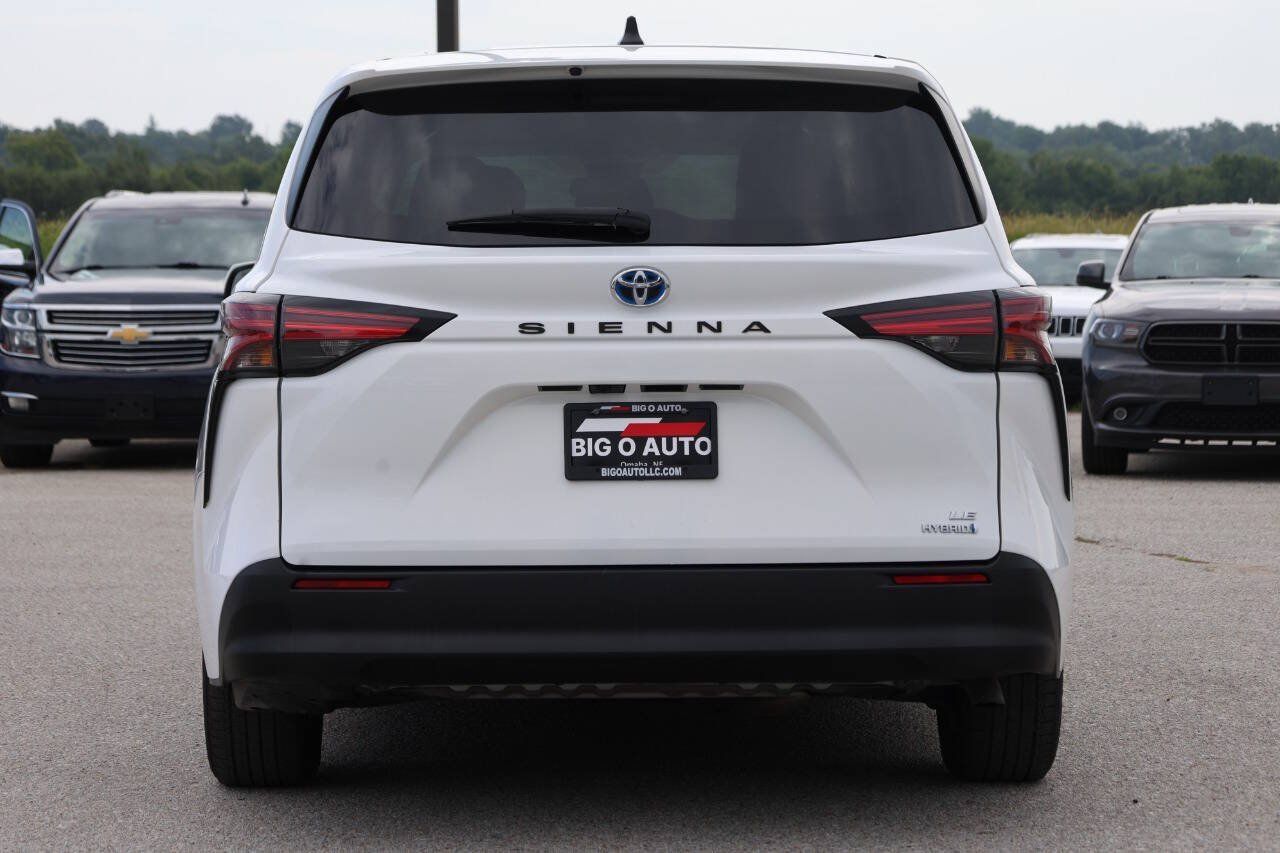 Used 2022 Toyota Sienna LE FWD image 10