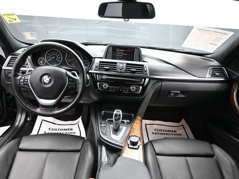 Used 2018 BMW 330i Sedan RWD image 17