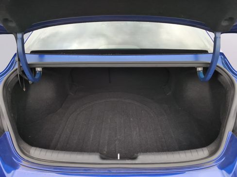 Used 2021 Hyundai Elantra SEL w/ Convenience + Premium Package image 9