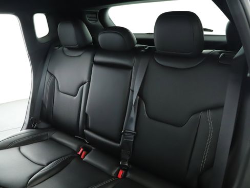 Used 2026 Jeep Compass Limited image 5