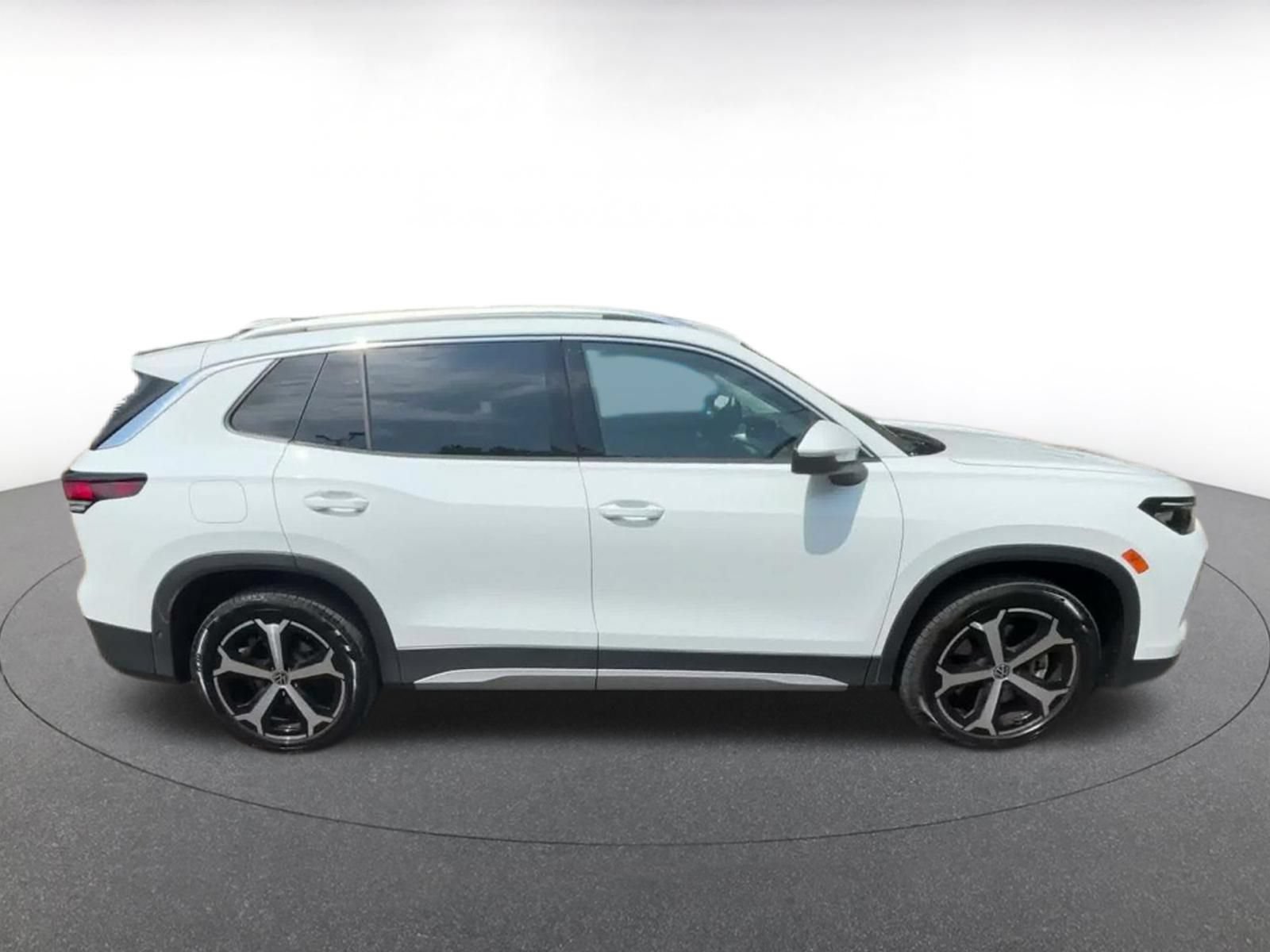 Used 2026 Volkswagen Tiguan SE AWD/4WD image 15