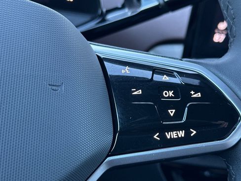 Used 2023 Volkswagen ID.4 Pro image 28