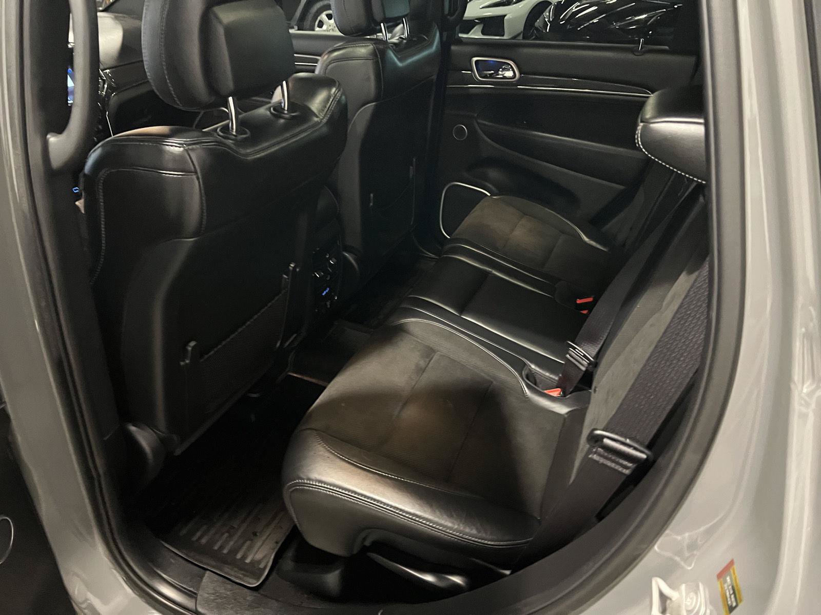 Used 2019 Jeep Grand Cherokee SRT AWD/4WD image 40
